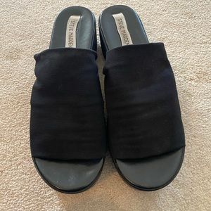 Slinky Black Platform Sandal